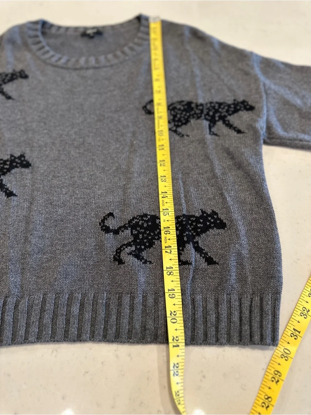 Rails Gray Crew Neck Sweater Leopard Size Small Premium Knit Designer Trendy